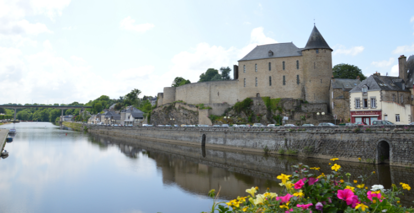 Visites Express, en famille, château de Mayenne