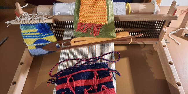 atelier tissage, tisserand, kidiklik 53 mayenne, sortie famille, atelier enfant vacances de la toussaint 2022