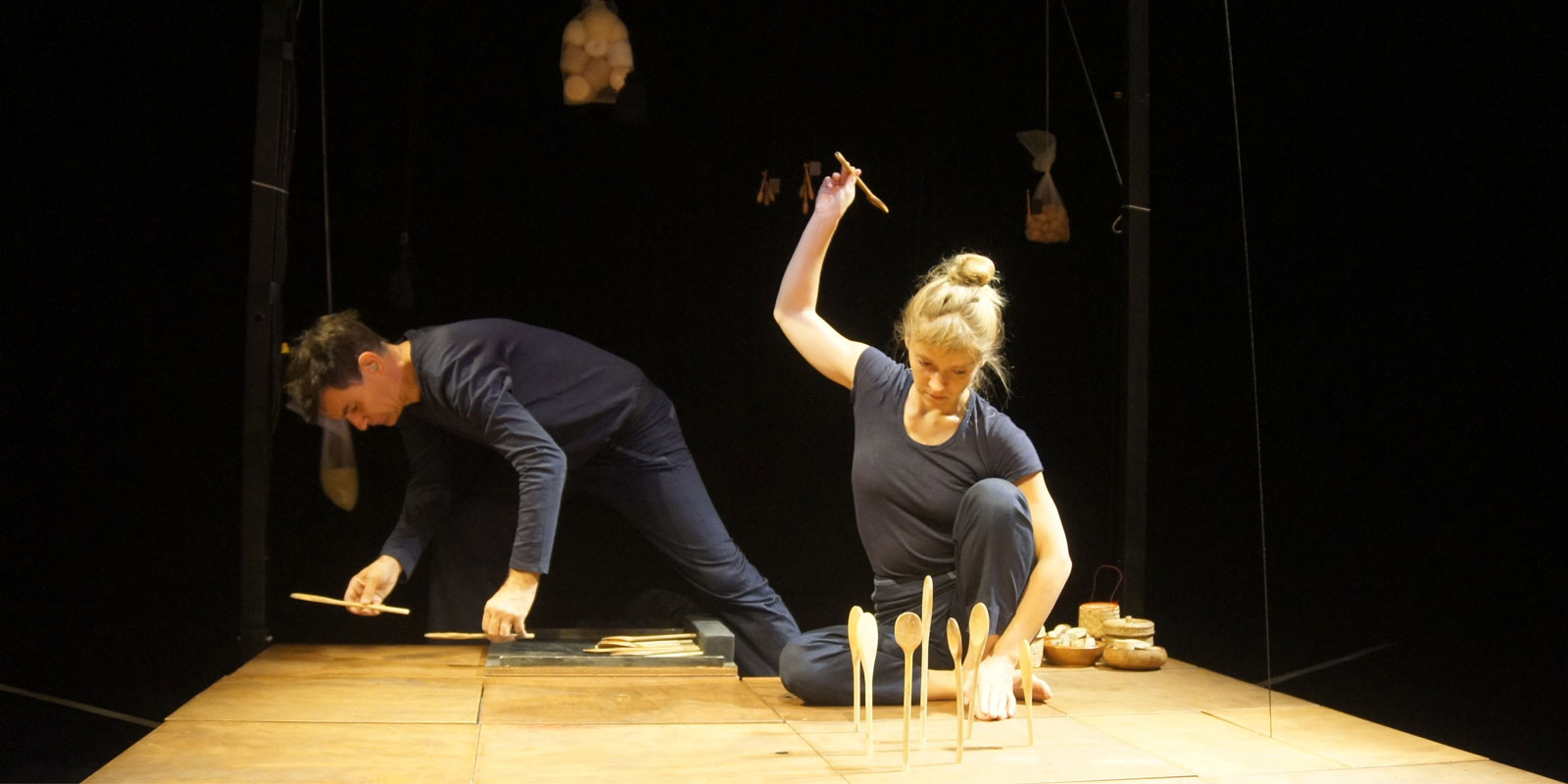 Théâtre d'objets "Petits silences", en famille, pour les tout-petits, Théâtre de Laval