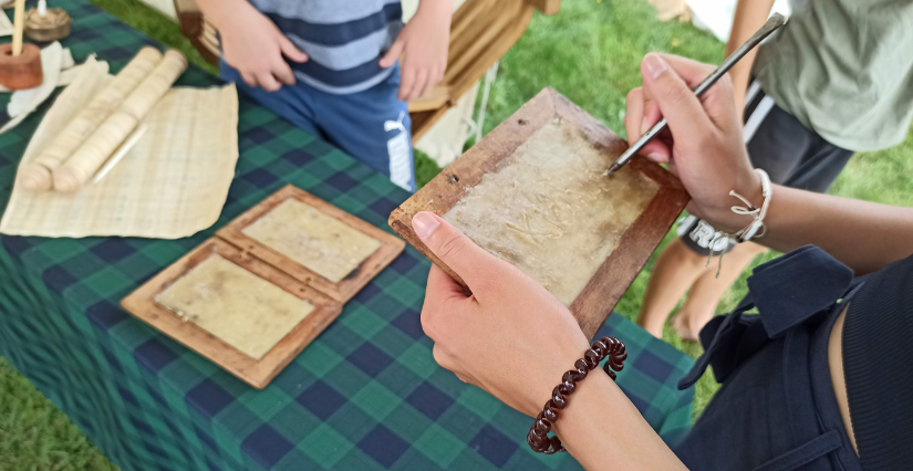 Atelier "écriture antique", dès 7 ans, musée archéologique de Jublains