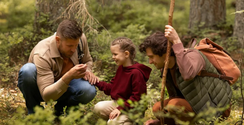 Sortie nature "Chasseurs-cueilleurs", en famille, musée de Préhistoire, Saulges