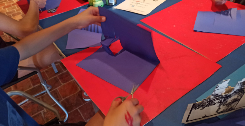 Festival des Créations en famille : Atelier de création de pop-up, château de Sainte-Suzanne