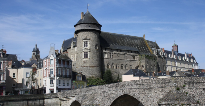 Hors vacances : visite guidée du château de Laval, à partir de 7 ans, Laval Patrimoine
